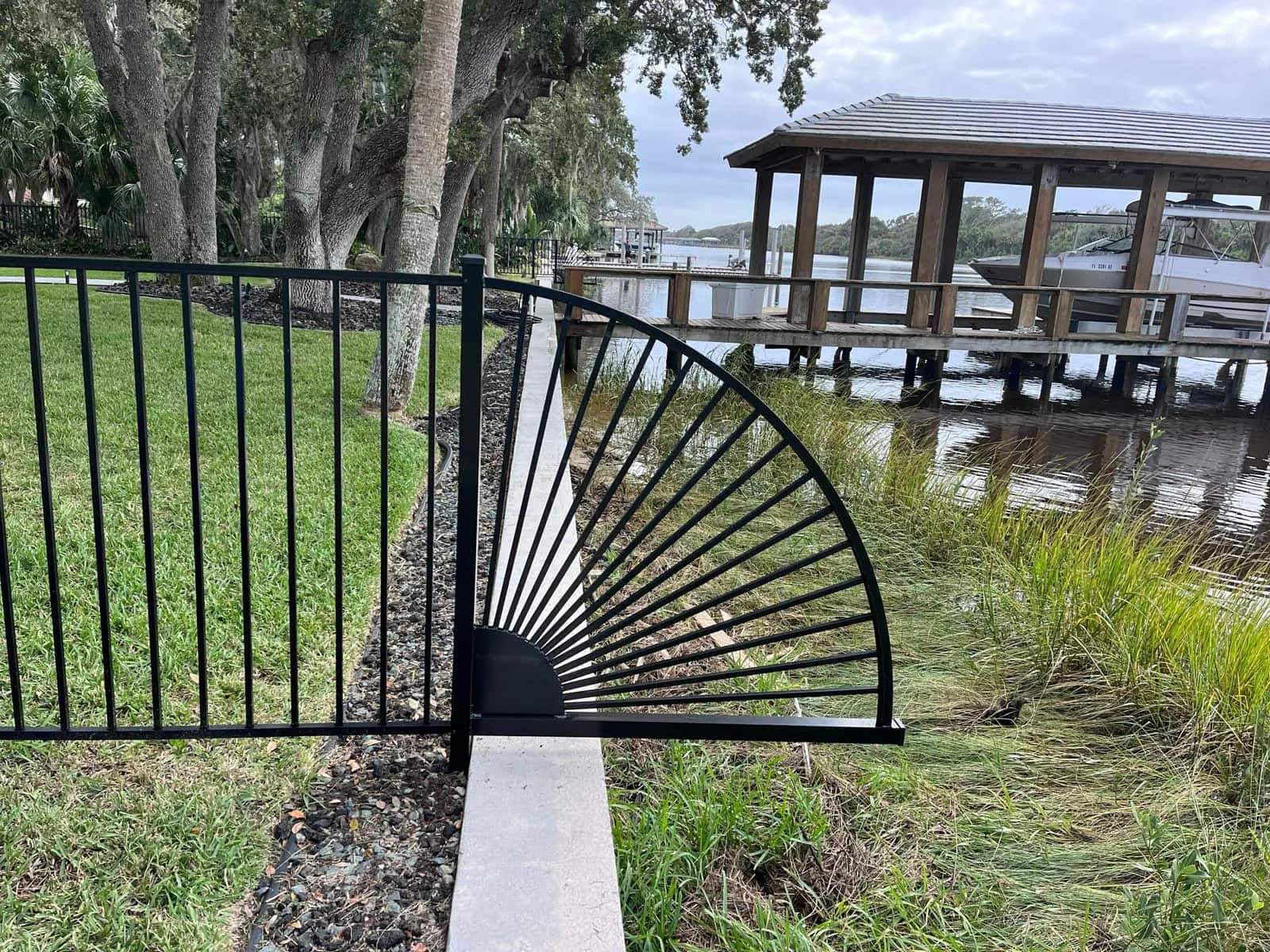 Florida Aluminum Fence With Fan End Cap