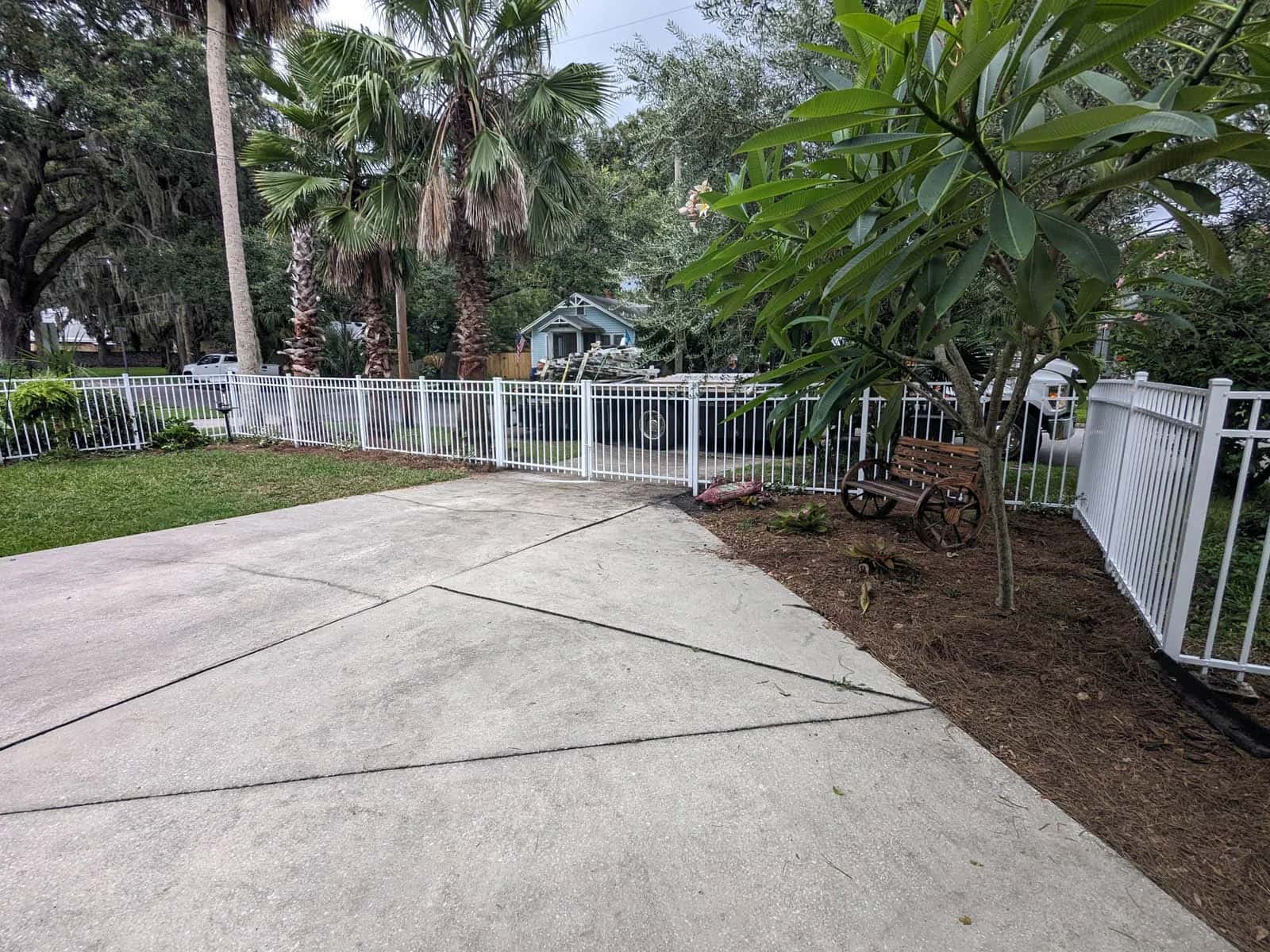 Florida White Aluminum 3 Rail Fence