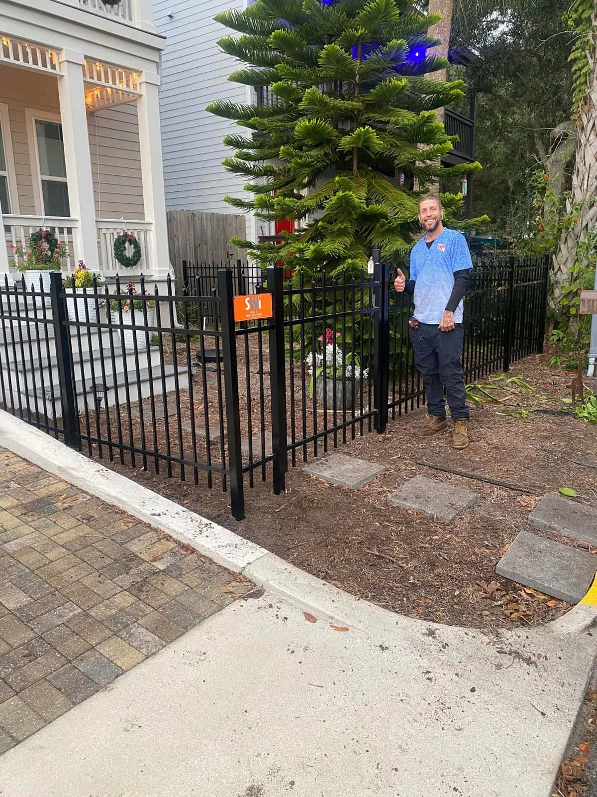 Florida Three Rail Aluminum Spear Top Fence