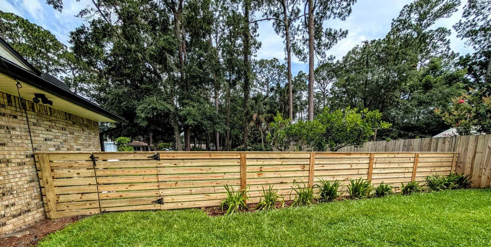Florida 4 Foot Horizontal Wood Privacy Fence With Cap Side Of House