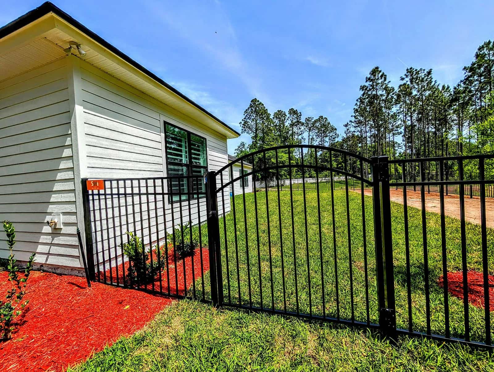 Florida Arched 3 Rail Aluminum Gate 2