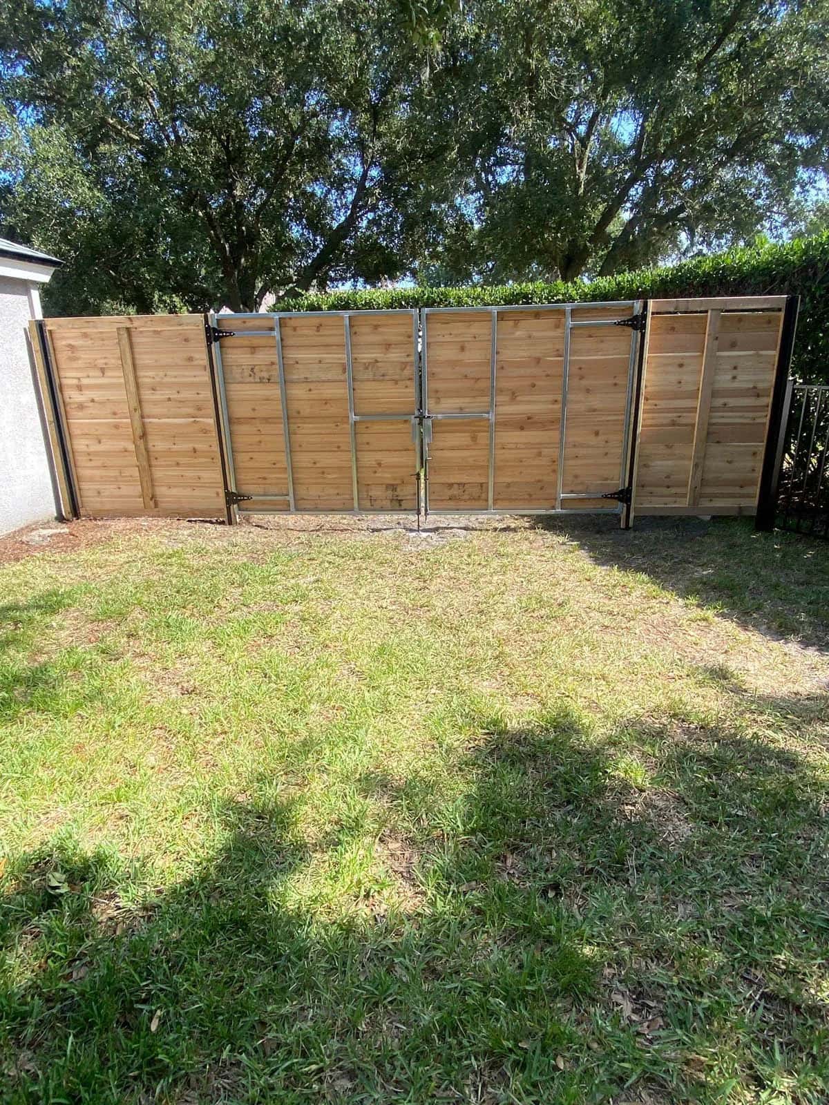Florida Horizontal Wood Cedar Privacy Fence With Double Drive Steel Framed Gate