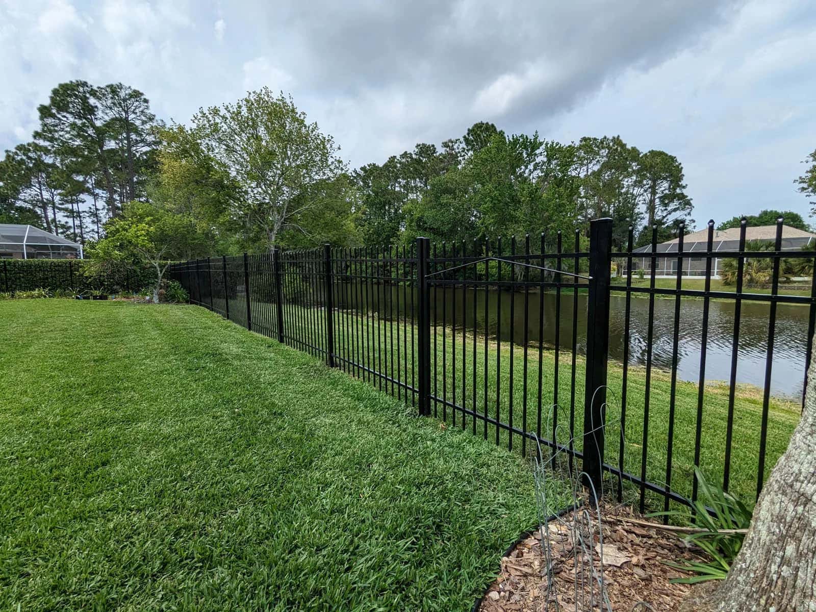 Florida Three Rail Aluminum Spear Top Fence 2